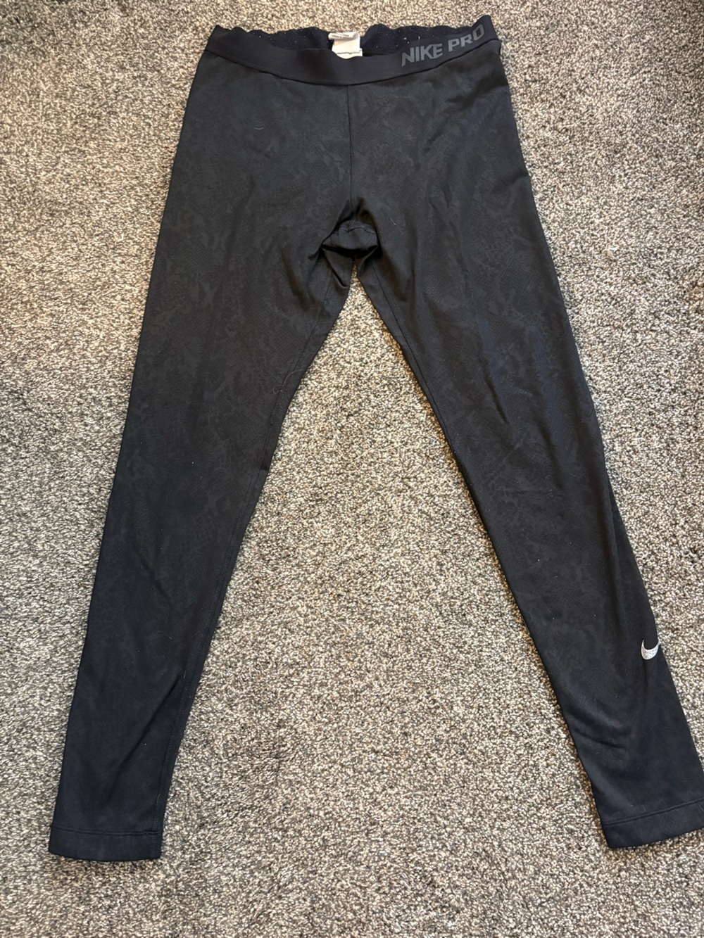 Nike Men's Black Jogger Sweatpants with Subtle Swoosh